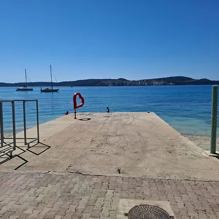 Hostel Sunset Cove Seget *